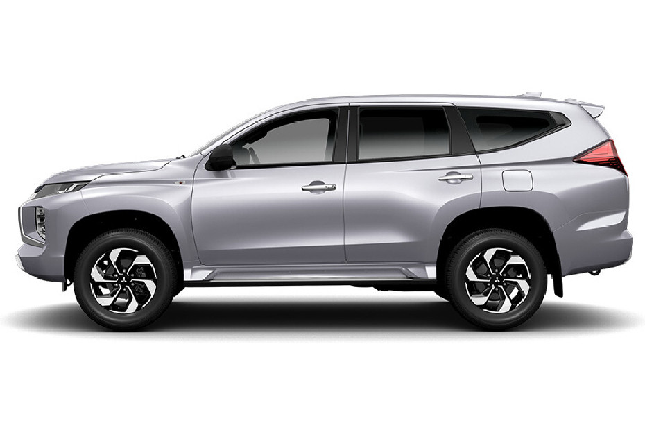 Mitsubishi Montero Sport Sterling Silver Metallic