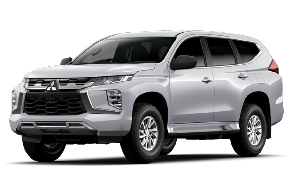 Mitsubishi Pajero Sport White Diamond