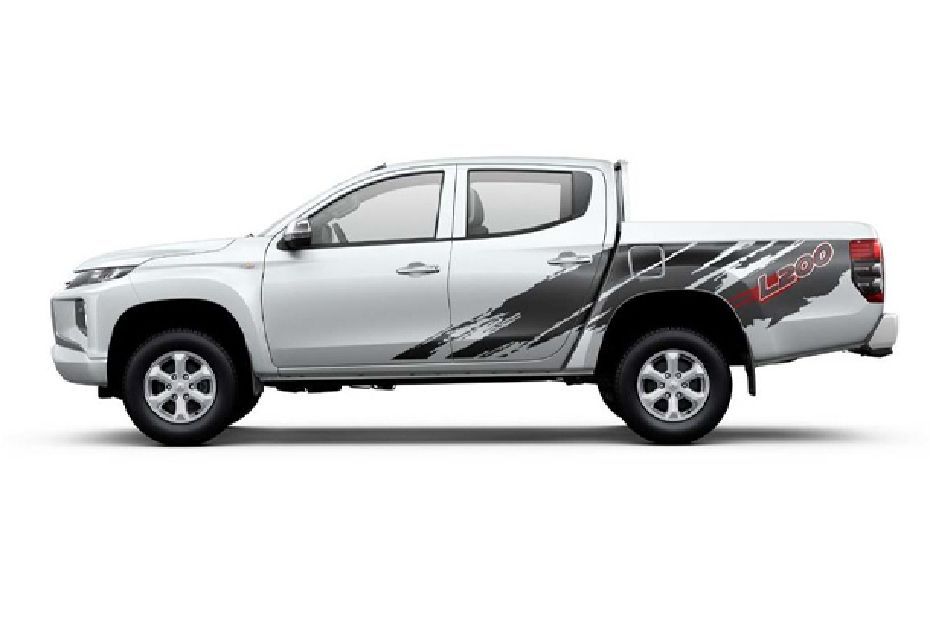 Mitsubishi L200 (2022-2024) White Solid