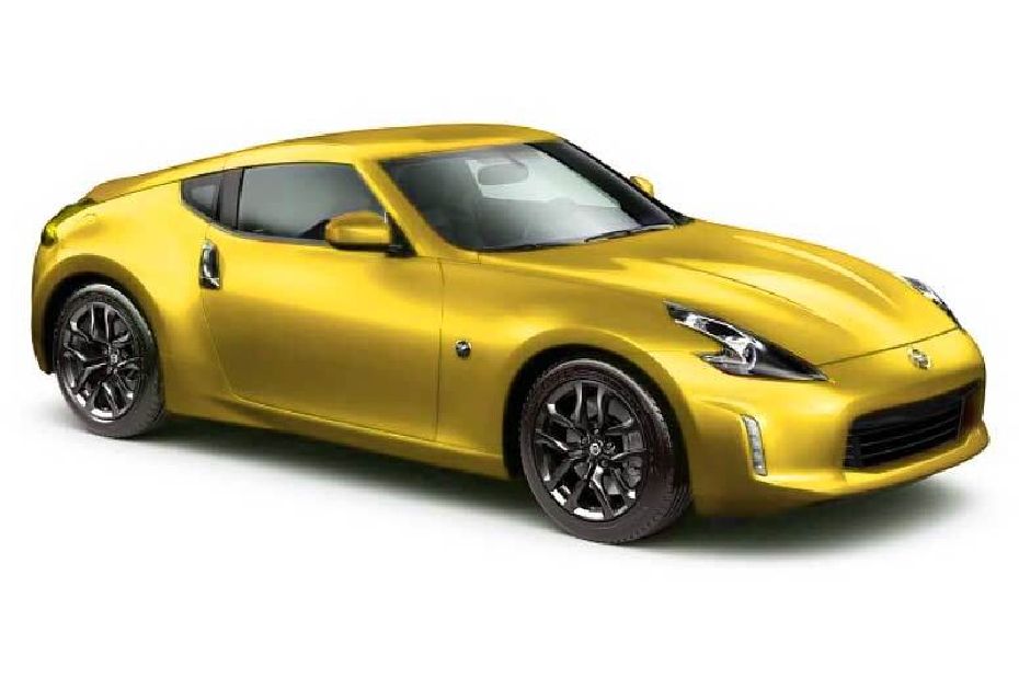 Nissan 370Z Coupe Yellow