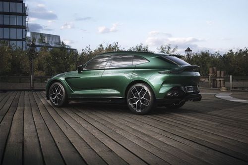 Rear Cross Side View of Aston Martin DBX