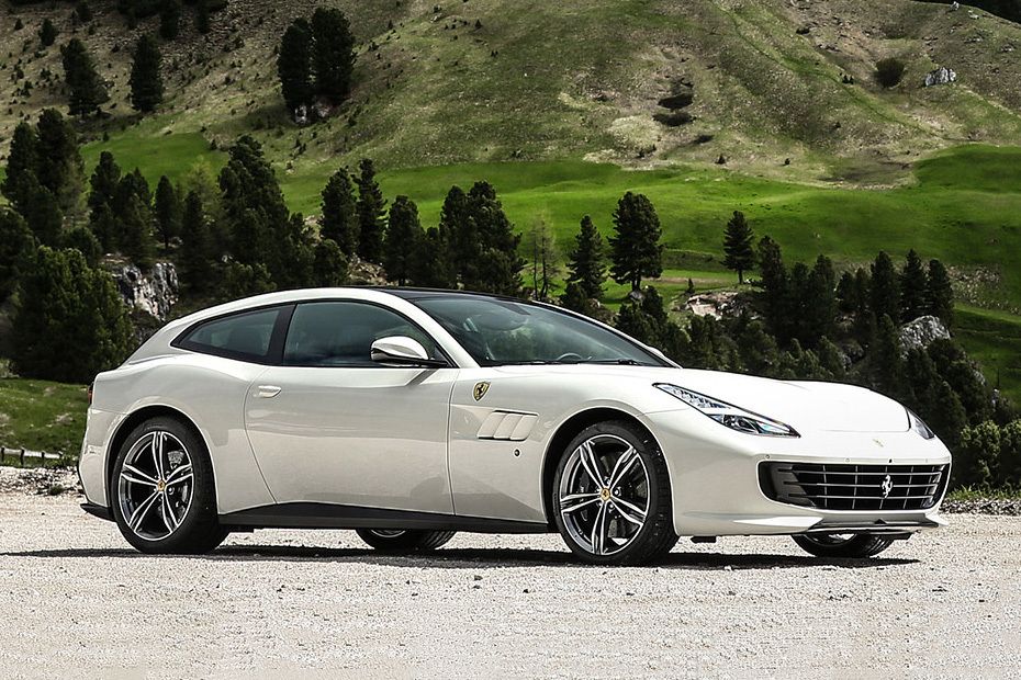 Ferrari GTC4Lusso Front Cross Side View