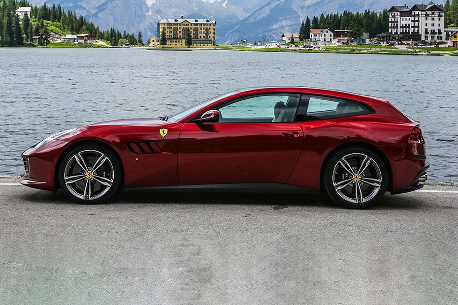 GTC4Lusso Side view