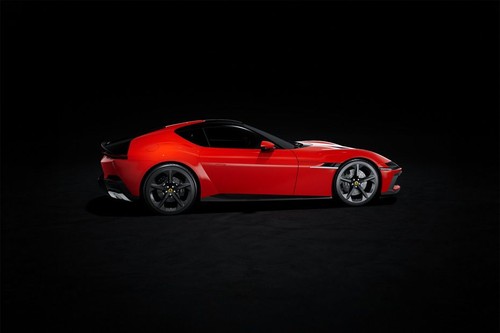 12Cilindri Medium Angle Front View