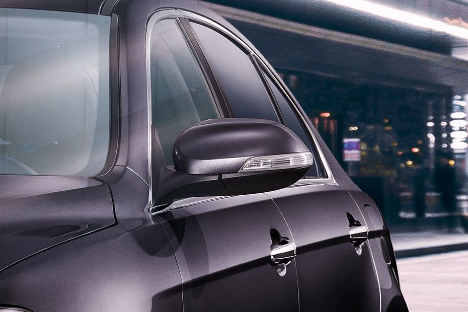 Hongqi H7 Drivers Side Mirror Rear Angle