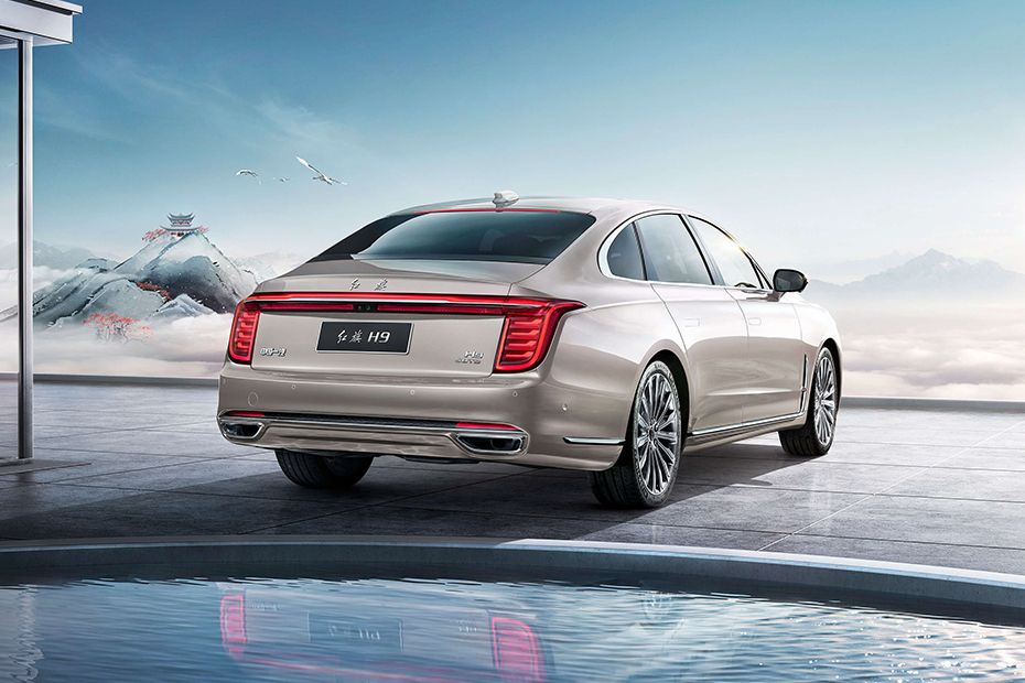 H9 (2022-2024) Rear angle view