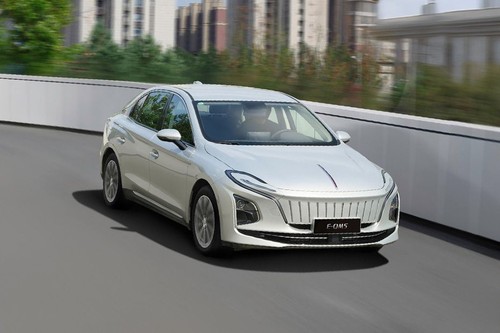 Hongqi E-QM5 Front Medium View