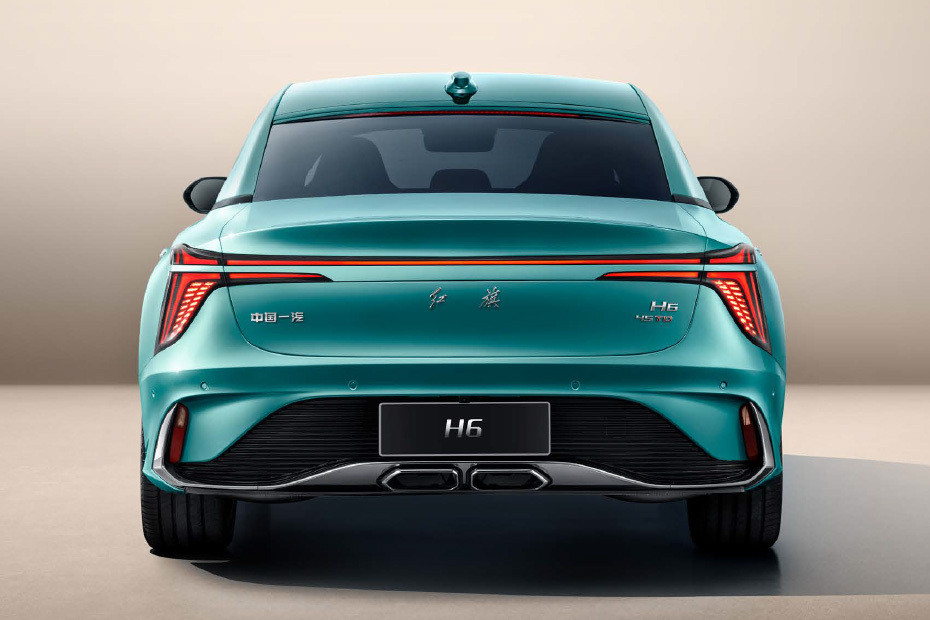 Full Rear View of Hongqi H6