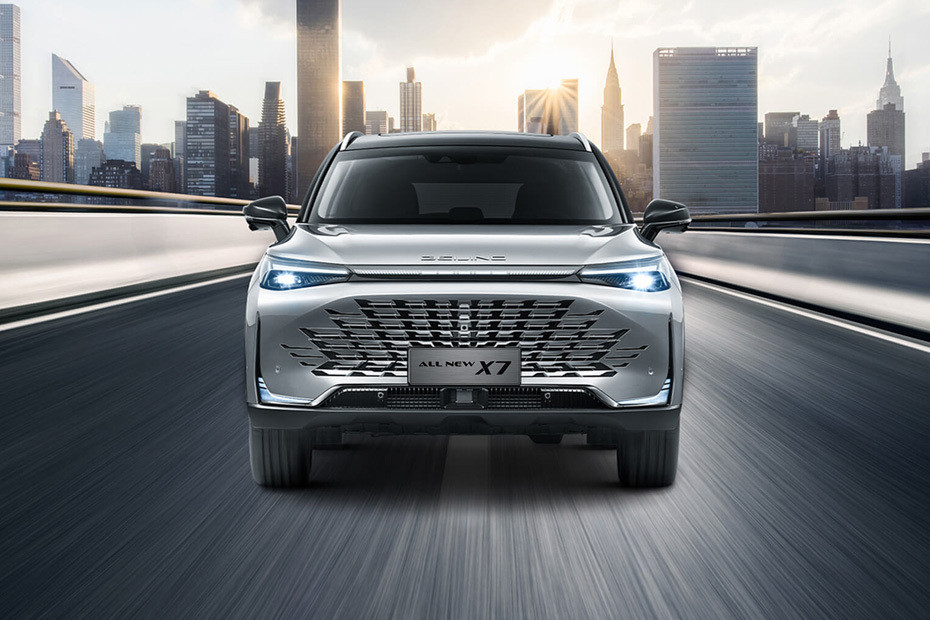 Full Front View of X7