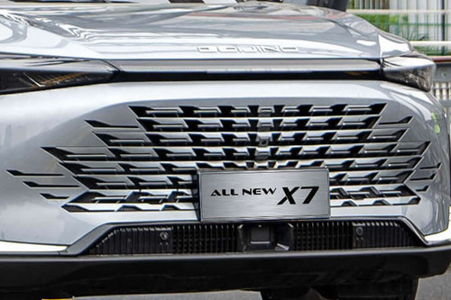X7 2026 Grille View