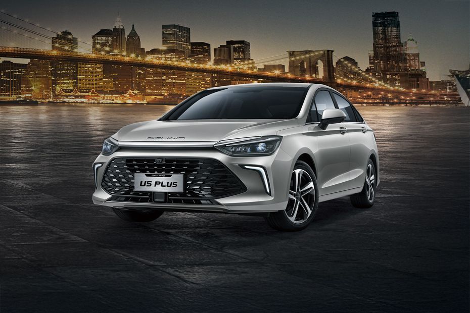 U5 Plus Front angle low view