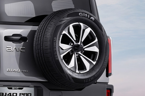 Stepney View of BJ40 Pro