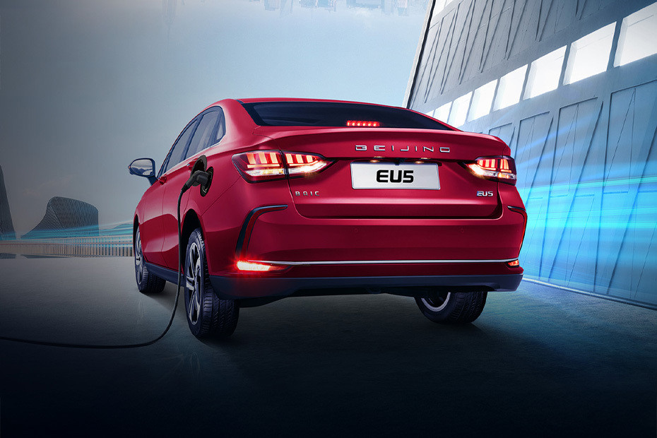 Rear Medium View of BAIC EU5
