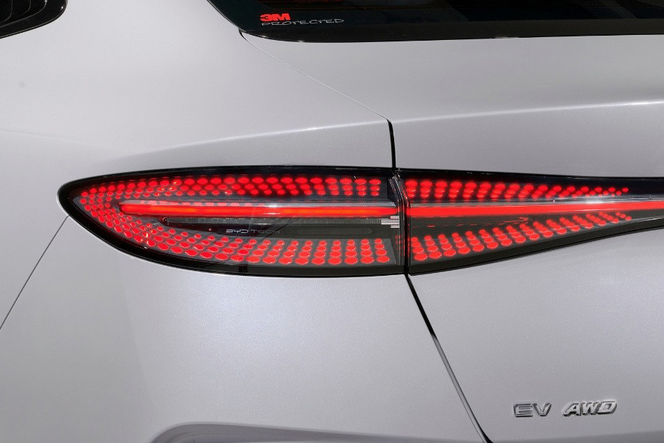 HAN Tail light