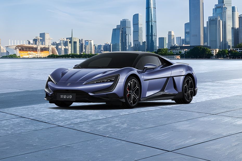 Yangwang U9 Front angle low view