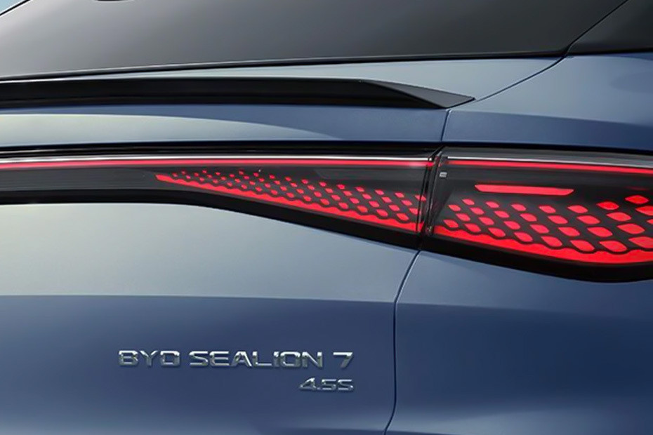 Sealion 7 Tail light