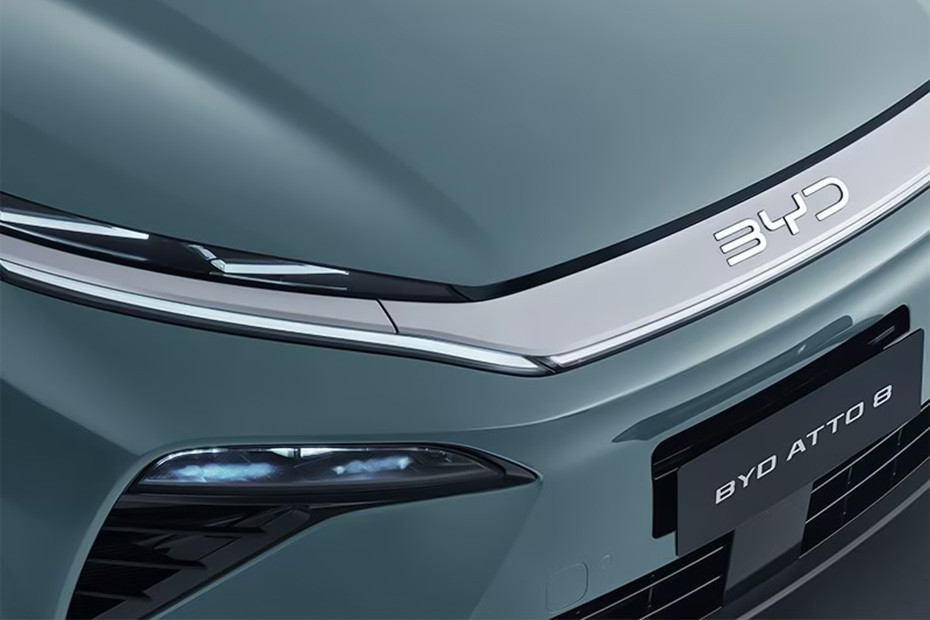 Atto 8 Headlight