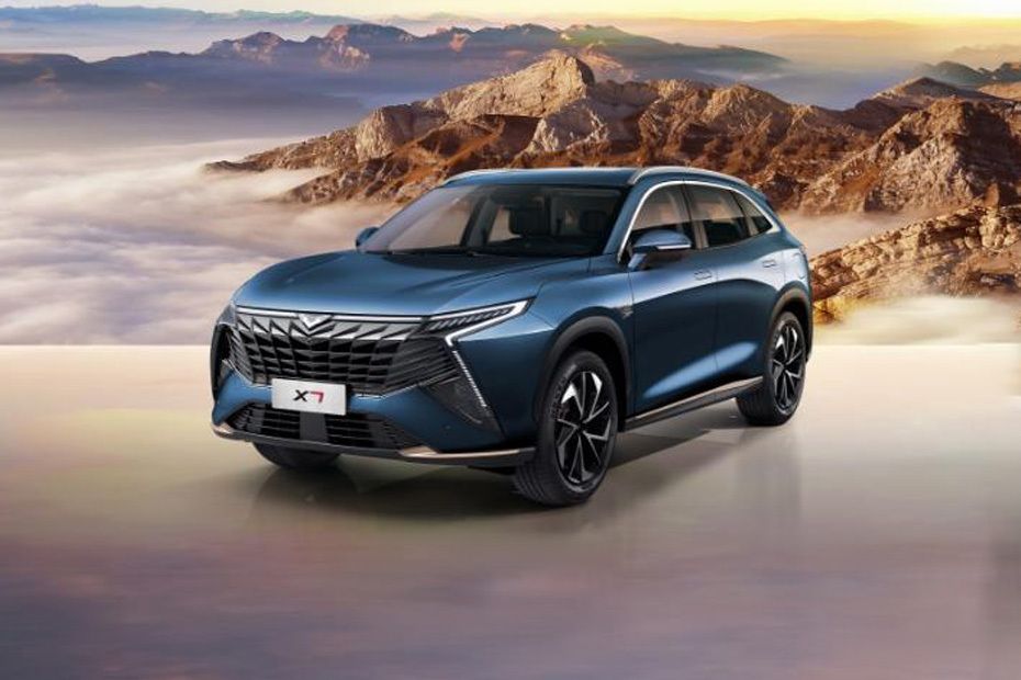 Kaiyi X7 (2024-2025) Front Side View