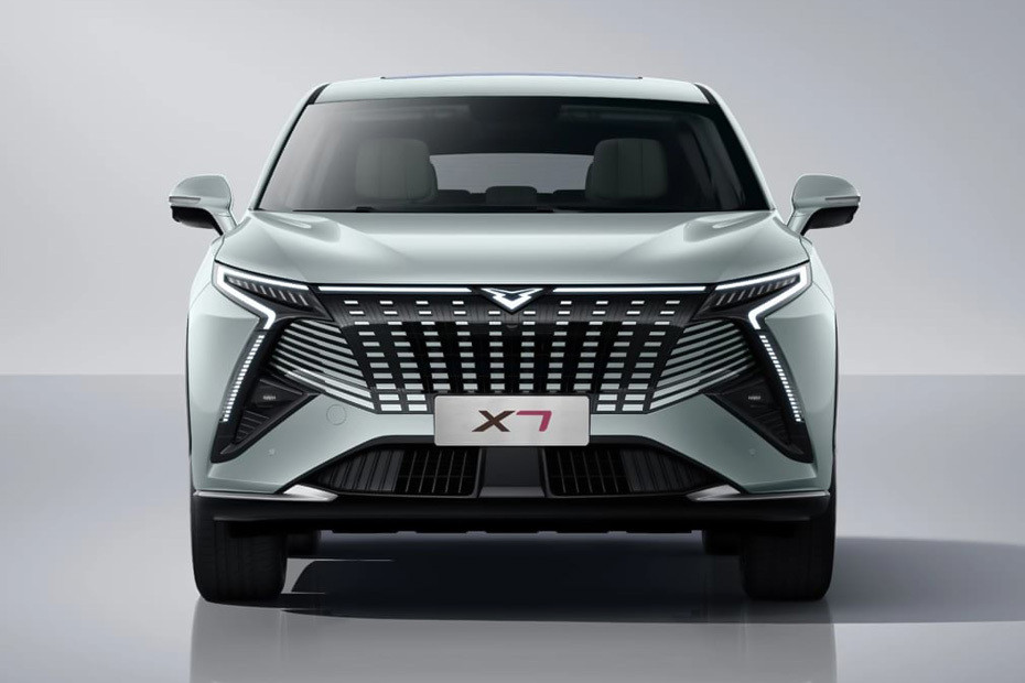Full Front View of X7