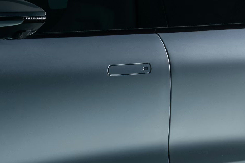 001 Door handle