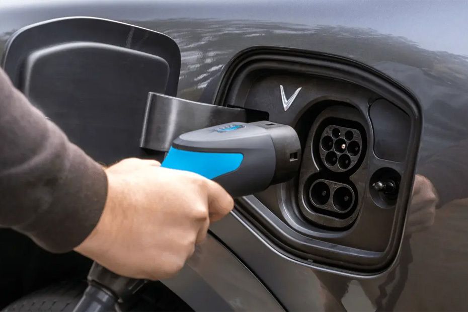 Gas Cap Open of VF9