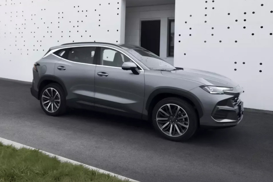 SOUEAST S06 Front Cross Side View