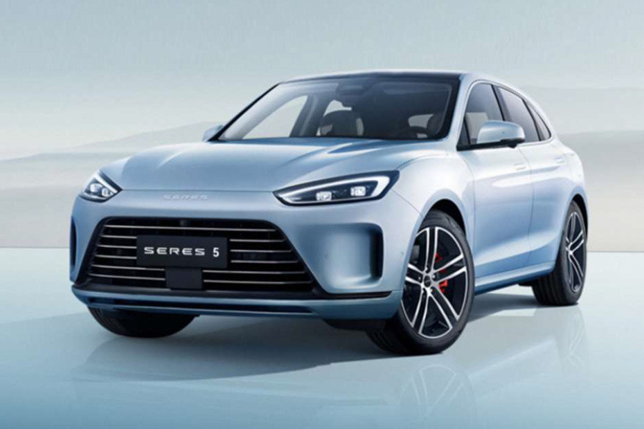 5 Front angle low view