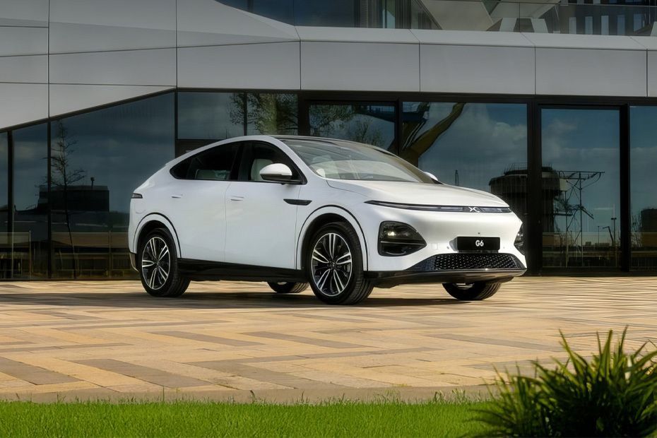 XPENG G6 Front Medium View