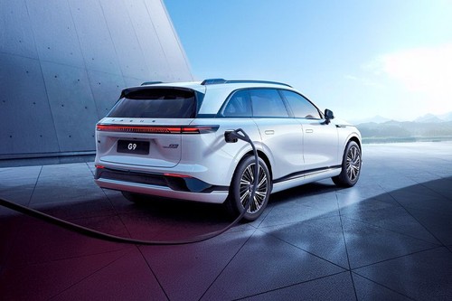G9 Rear angle view