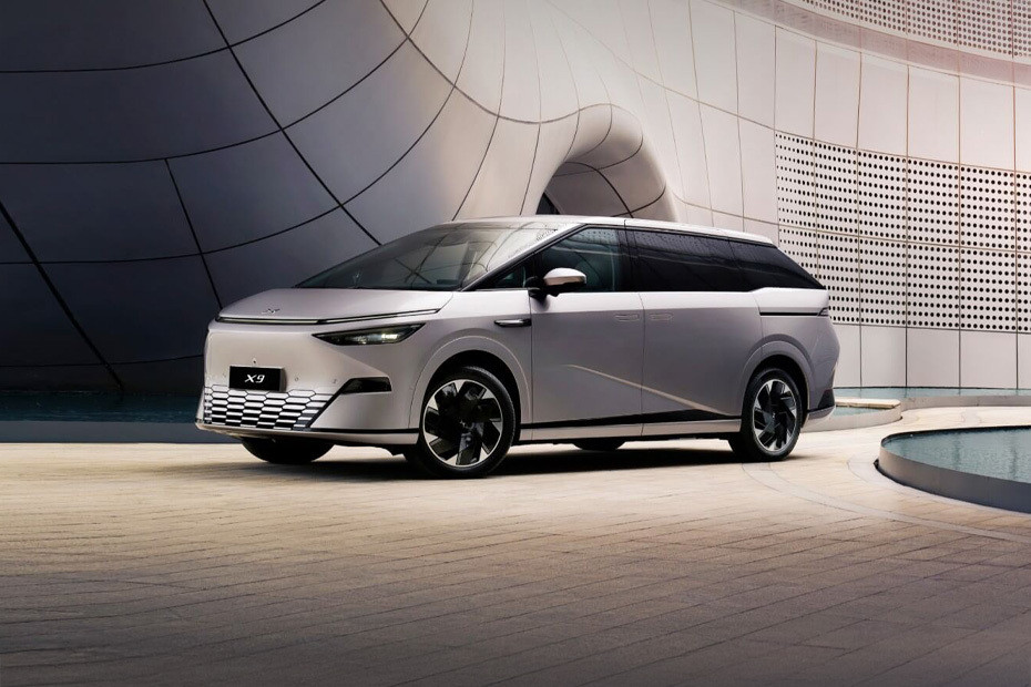 X9 Front angle low view