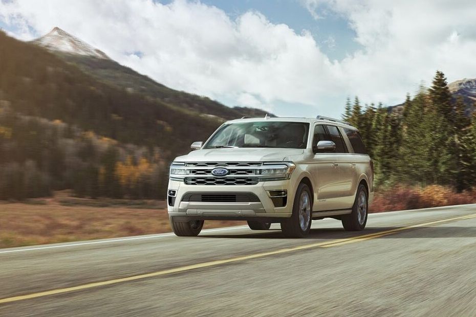 Ford Expedition (2022-2024) Front Side View