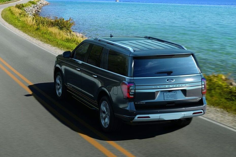 Rear Medium View of Ford Expedition (2022-2024)
