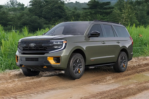 Ford Expedition Front Side View