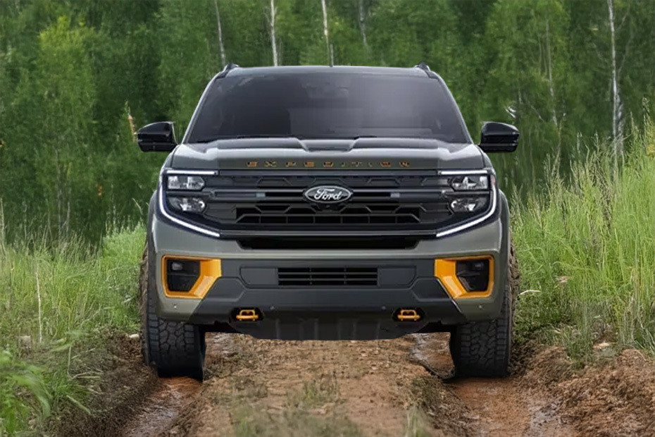 Full Front View of Expedition