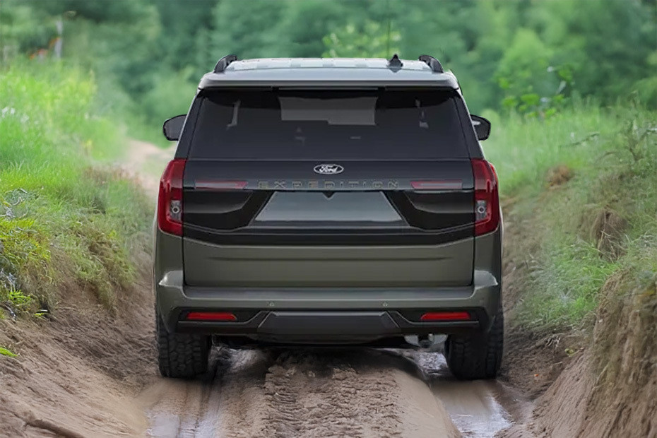 Full Rear View of Ford Expedition