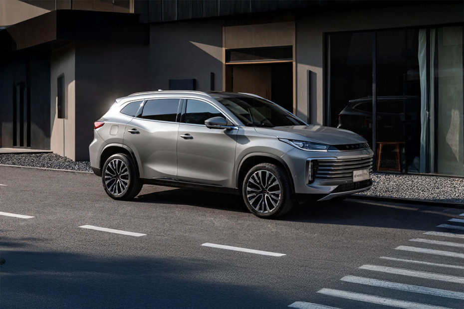 EXEED TXL Front Medium View