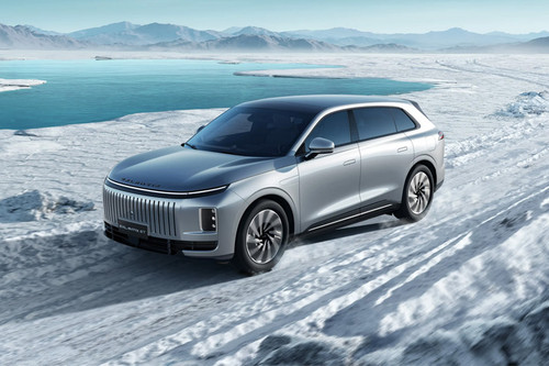 ET Front angle low view