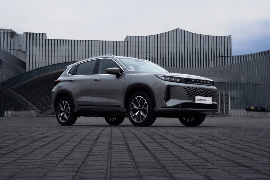 EXEED LX Front Medium View