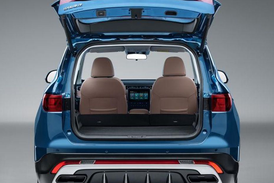 Trunk Open Closer View of U75 Plus