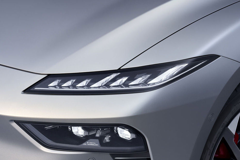 007 Headlight