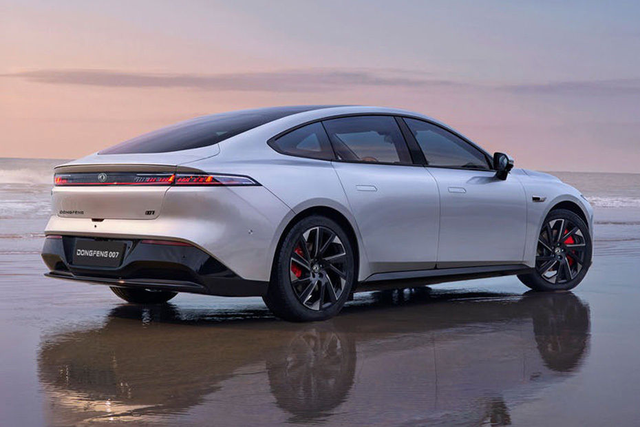 007 Rear Medium Side View