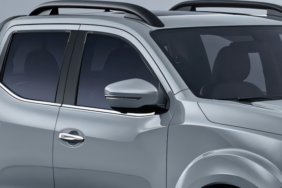 DONGFENG Rich 7 Drivers Side Mirror Front Angle