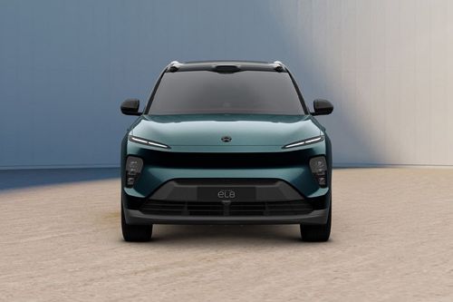 Full Front View of EL8