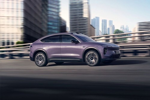 EC6 Medium Angle Front View