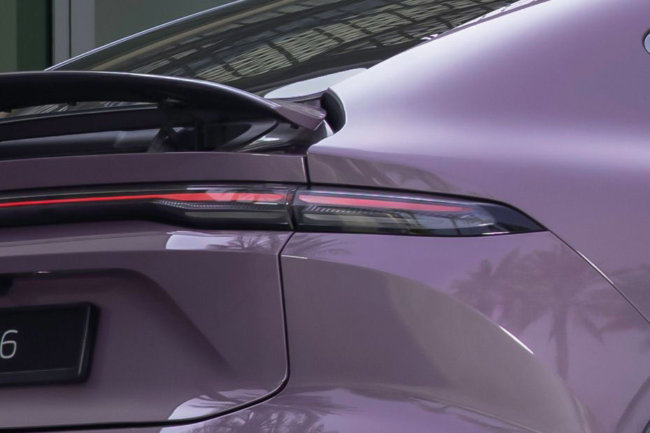 EC6 Tail light