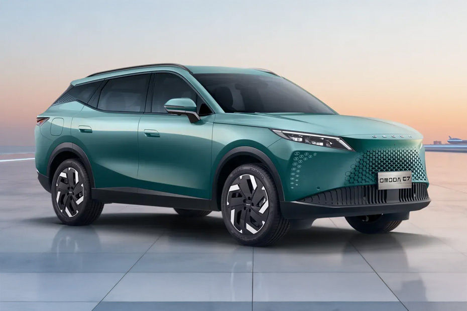 OMODA C7 Front Medium View