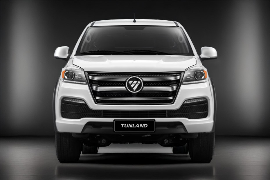 Full Front View of Tunland