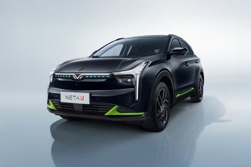 U Front angle low view