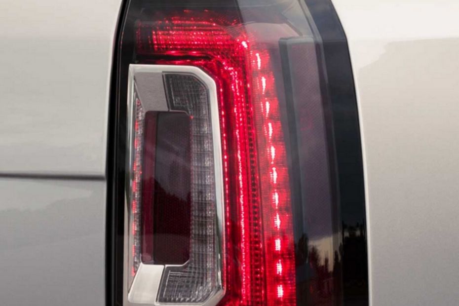 Yukon (2023-2024) Tail light
