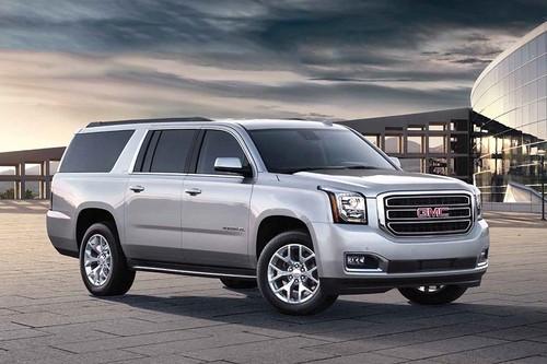 GMC Yukon XL (2022-2024) Front Cross Side View
